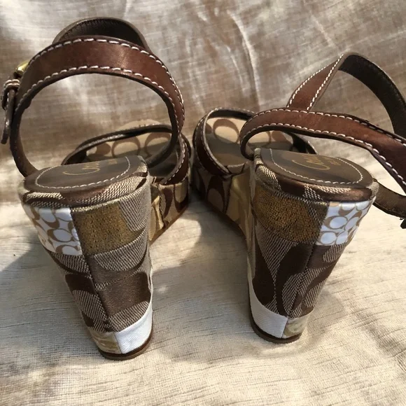 Very Rare!!! Coach Alina Patchwork & Brown Leather Wedge Sandals - Picture 8 of 12